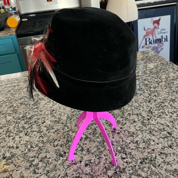 Vintage velvet and feathers hat - Picture 6 of 7